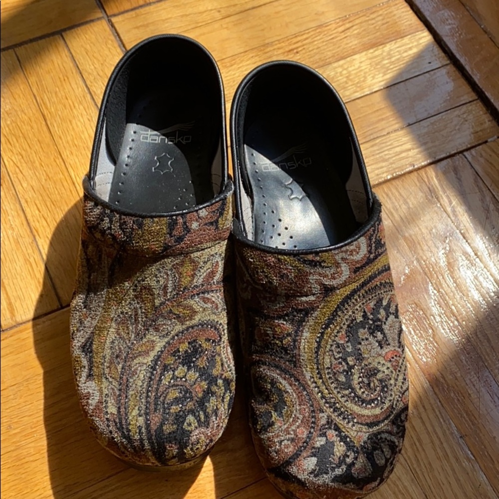 DANKSO PAISLEY QUILTED CLOGS